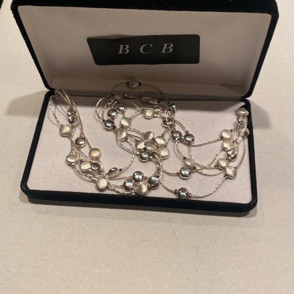 NIB Silver Dots on Cascading Silvertone Chains - Picture 4 of 5